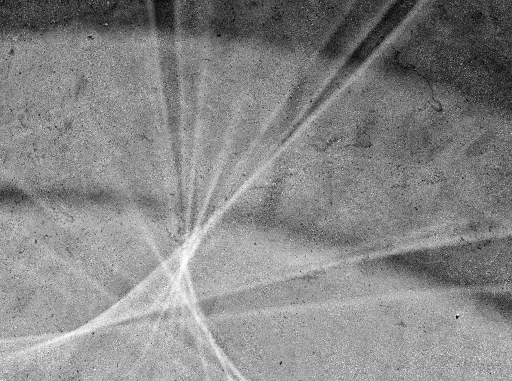 Lichtspuren auf Beton