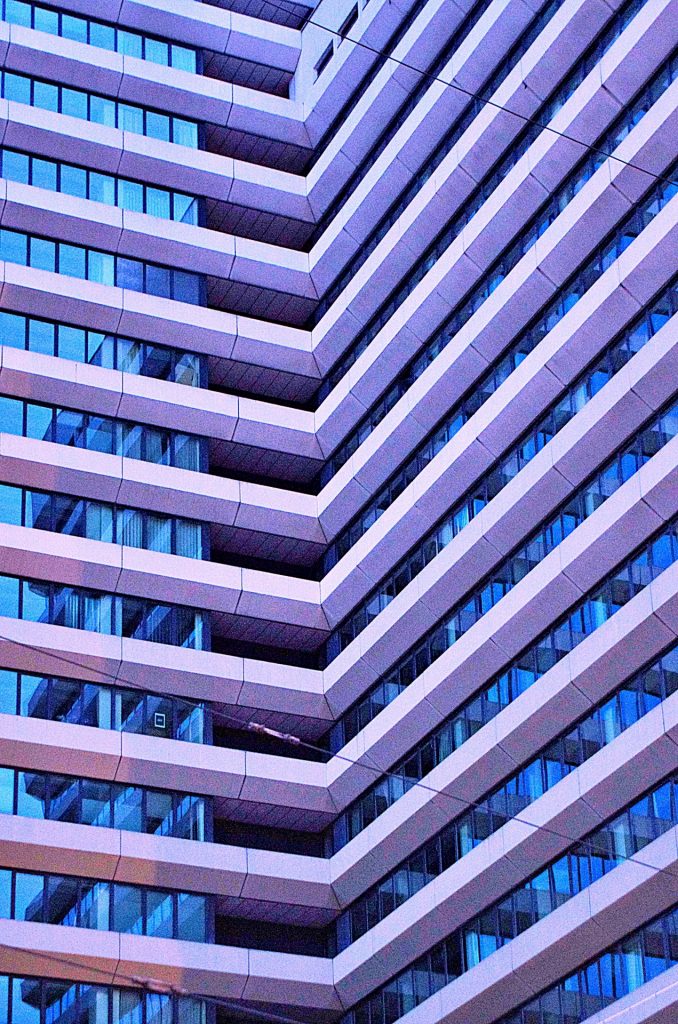 schräge Architektur : Hochhaus