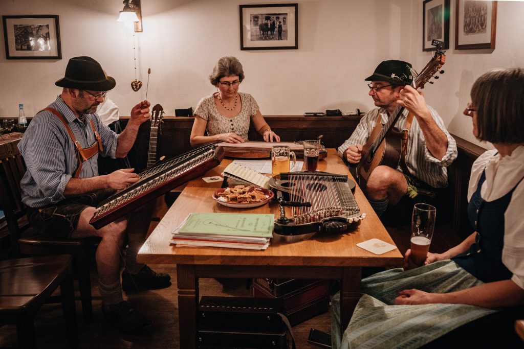 U-Volksmusik, Folks