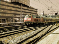 Friedel Reif, Im Bahnhof