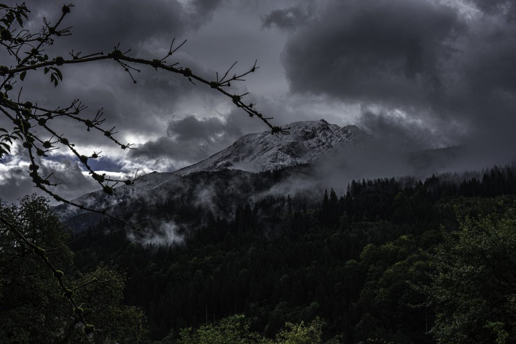 dunkle Wolken