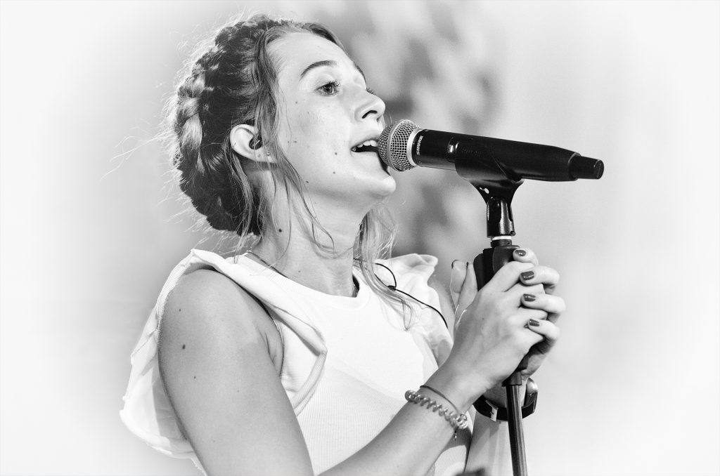 Spoundscape-Sängerin Rebecca