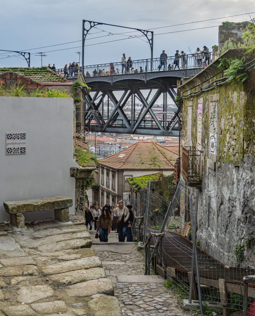 Porto-unter der Brücke