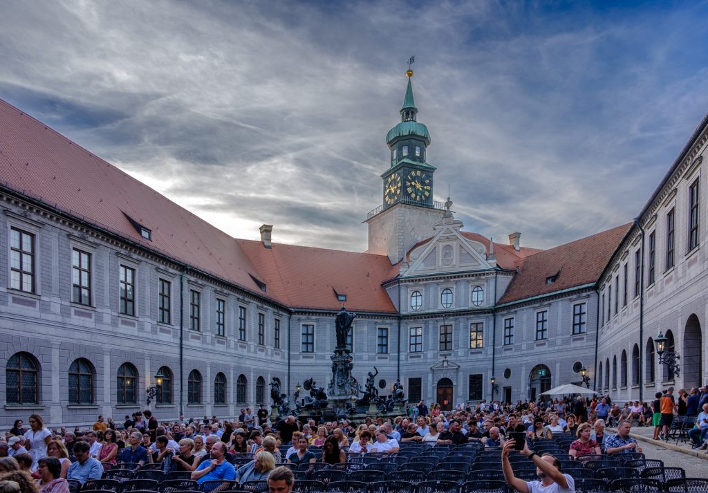 Brunnenhof 1