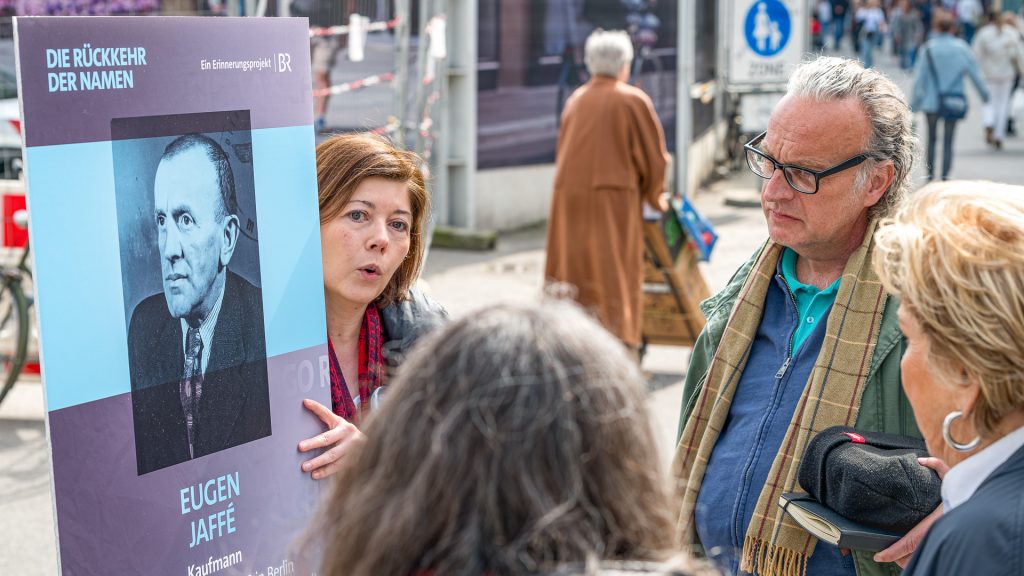 Information & Austausch