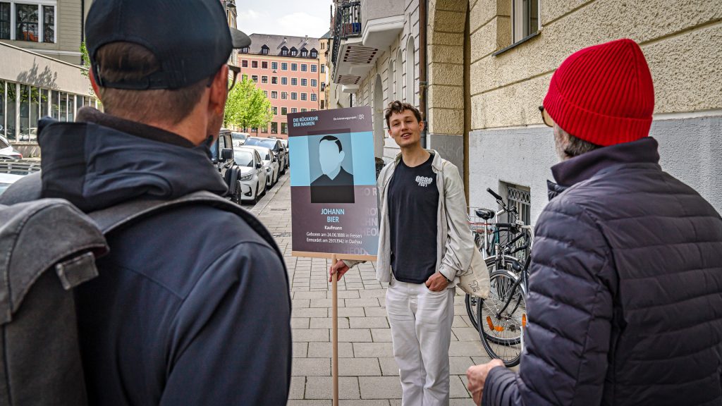 Information & Austausch